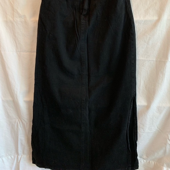 Black Denim Maxi Skirt - Picture 3 of 4